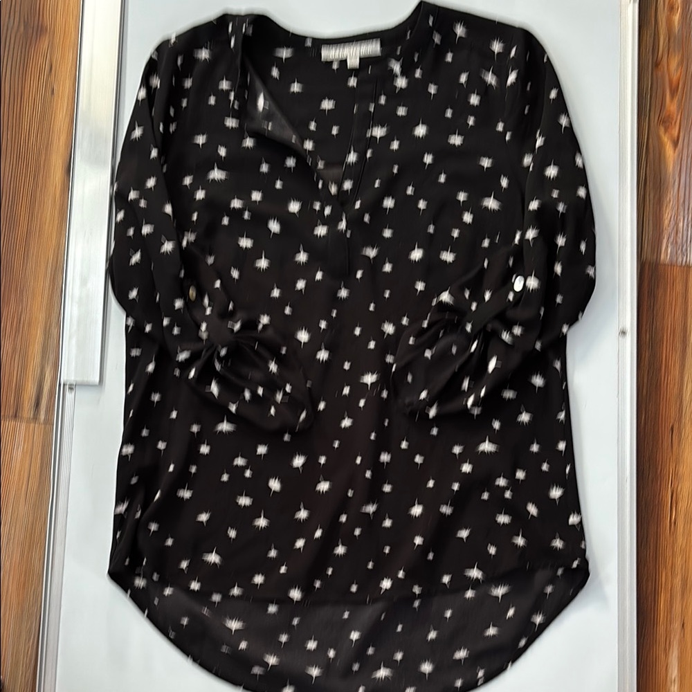 Daniel Rainn Women's Black and White Printed Top Sz Small